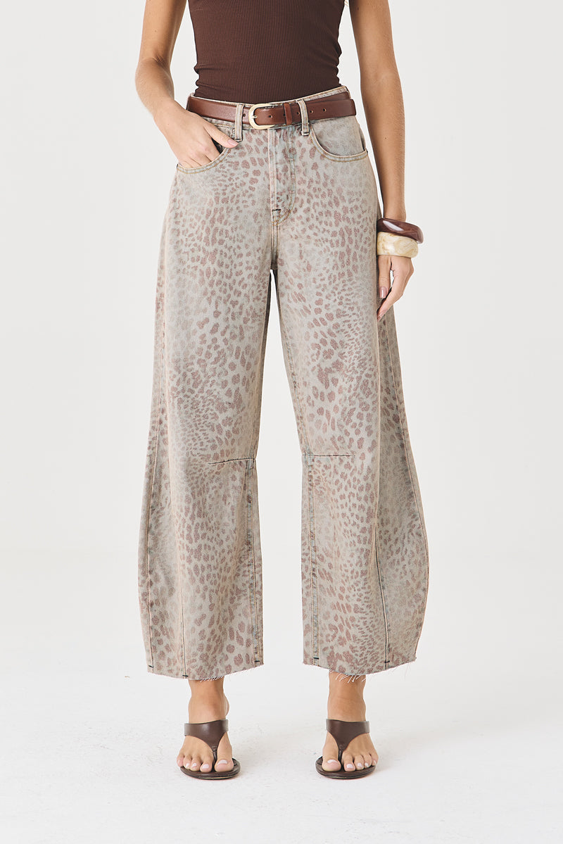 Calça Maria Barrel Animal Print